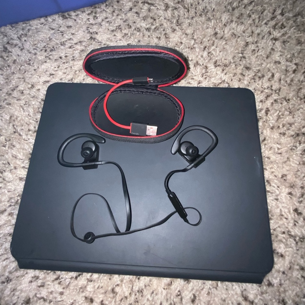 Powerbeats 2 by Dre
